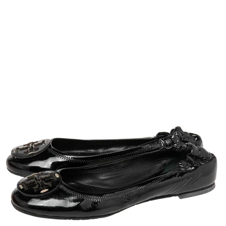Pre Owned Tory Burch Black Patent  Reva Scrunch Ballet Flats Size 37.5