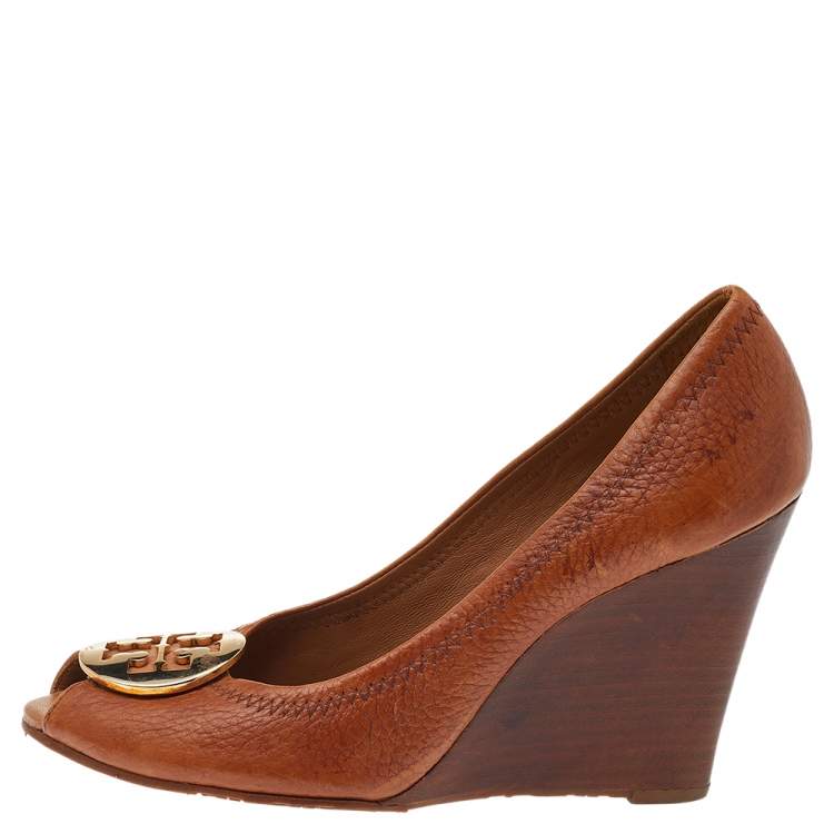 Tory burch sally 2024 peep toe wedge