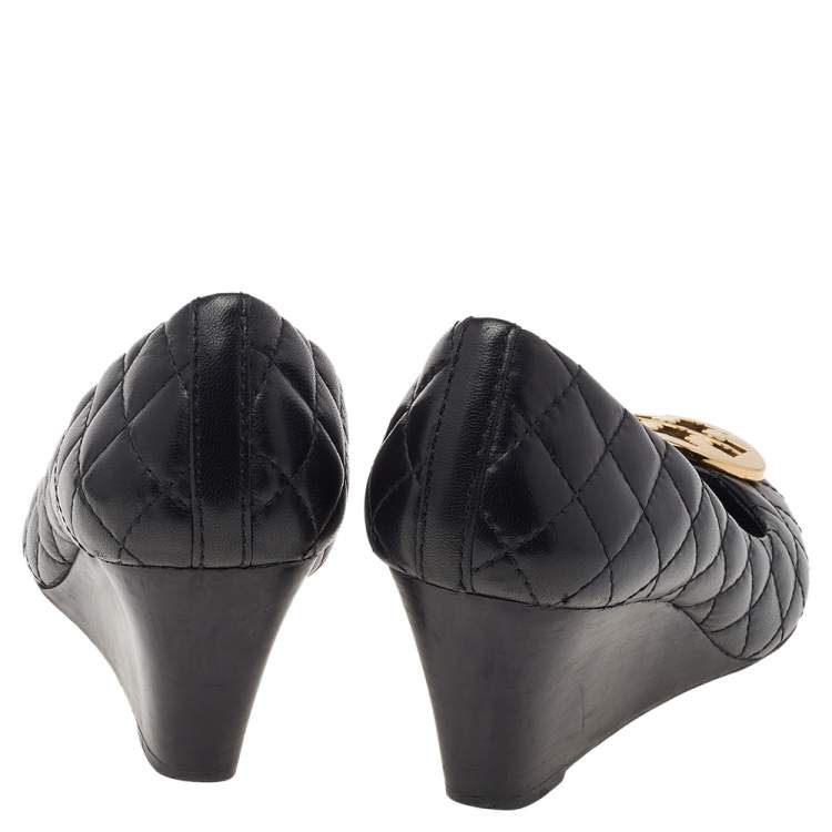 Pre Owned Tory Burch Black Quilted Leather Reva Wedge Pumps Size 35.5