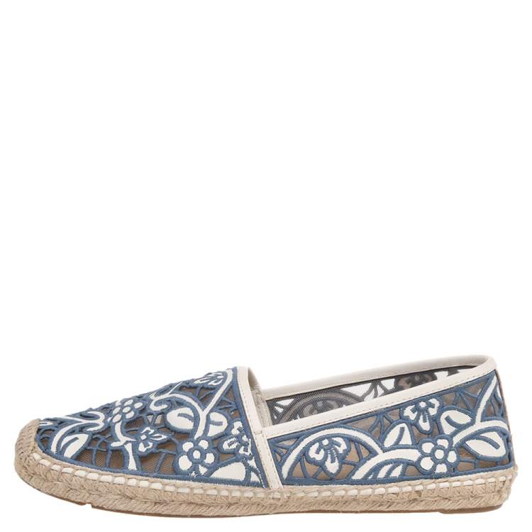 Pre Owned Tory Burch Blue-White Floral Cut Out Lace And Leather Espadrille Flats Size 40