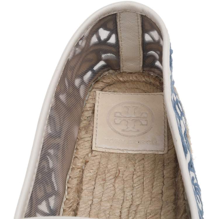 Pre Owned Tory Burch Blue-White Floral Cut Out Lace And Leather Espadrille Flats Size 40