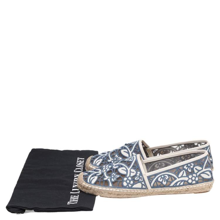 Pre Owned Tory Burch Blue-White Floral Cut Out Lace And Leather Espadrille Flats Size 40