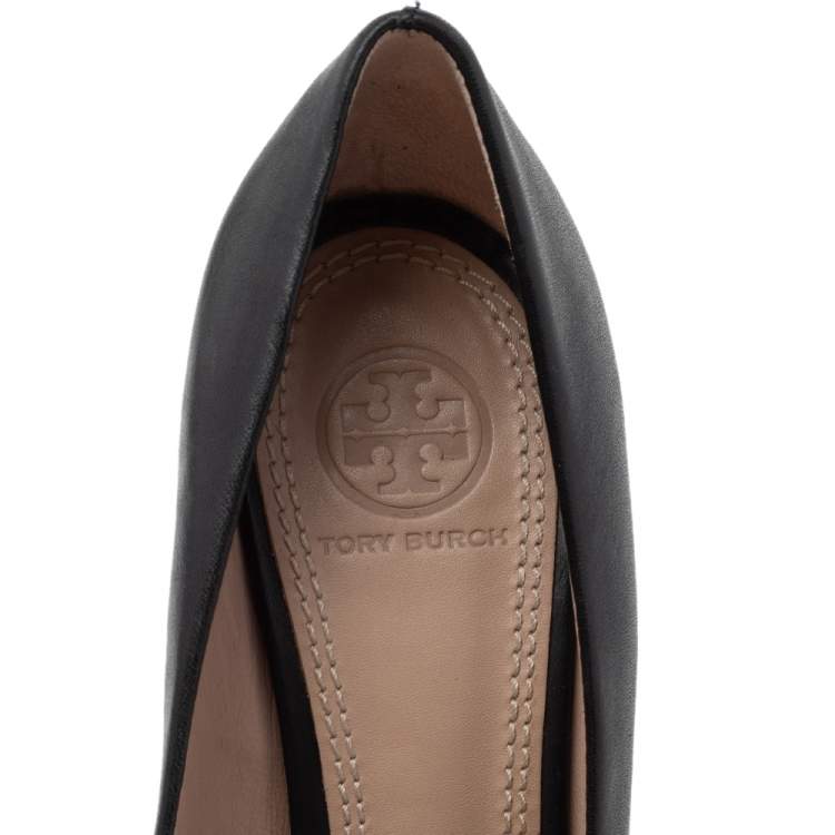 Pre Owned Tory Burch Black Leather Lowel Wedge Pumps Size 35