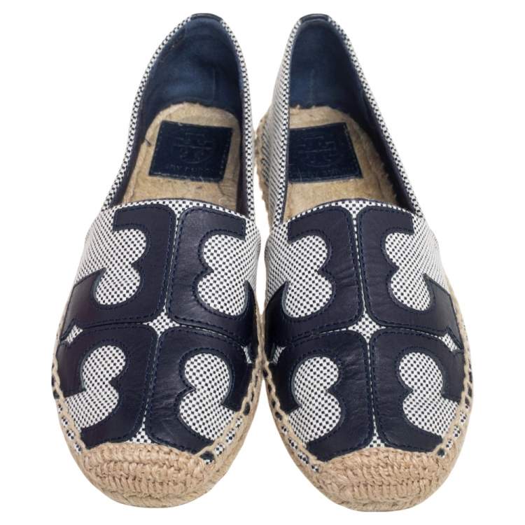 Pre Owned Tory Burch Blue/White Canvas And Leather Poppy Logo Espadrilles Size 37