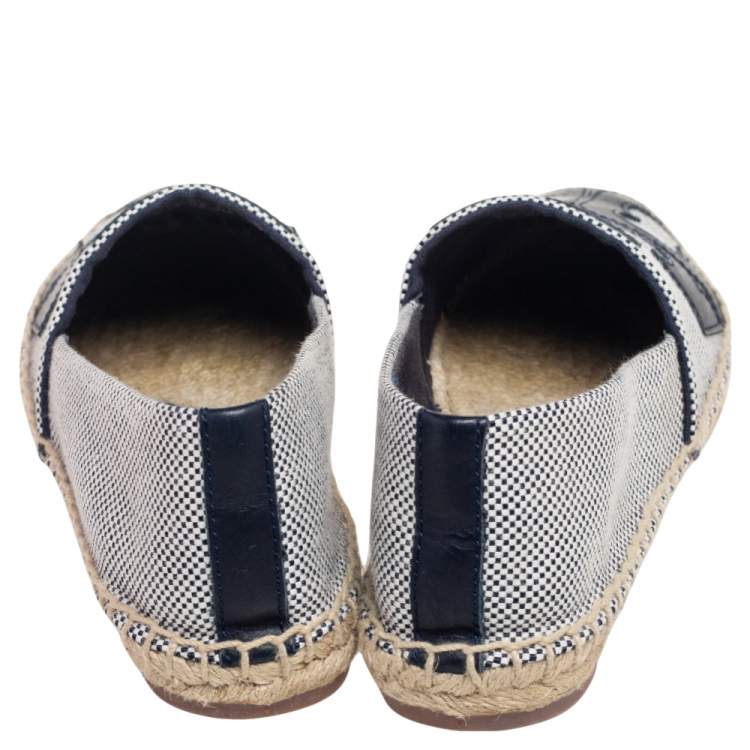 Pre Owned Tory Burch Blue/White Canvas And Leather Poppy Logo Espadrilles Size 37