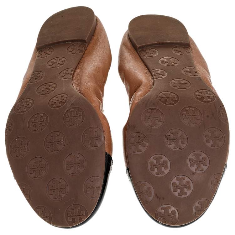Pre Owned Tory Burch Tan/Black Leather And Patent Leather Cap Toe Scrunch Ballet Flats Size 39