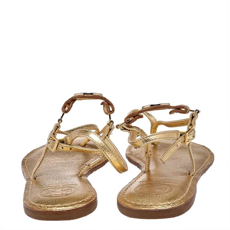 Pre Owned Tory Burch Metallic Gold Leather Logo Embellished Thong Flat Sandals Size 39