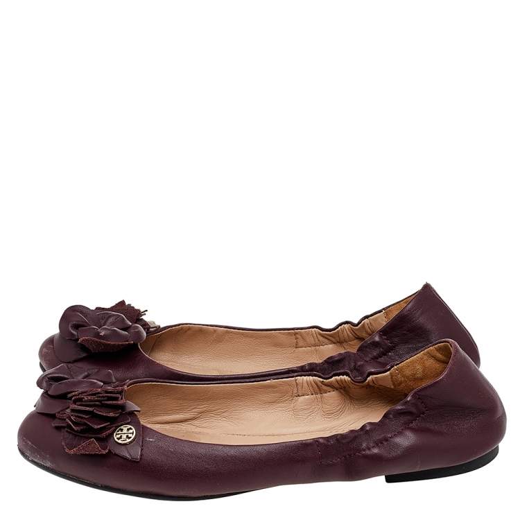 Pre Owned Tory Burch Burgundy Leather Flower Scrunch Ballet Flats Size 35.5