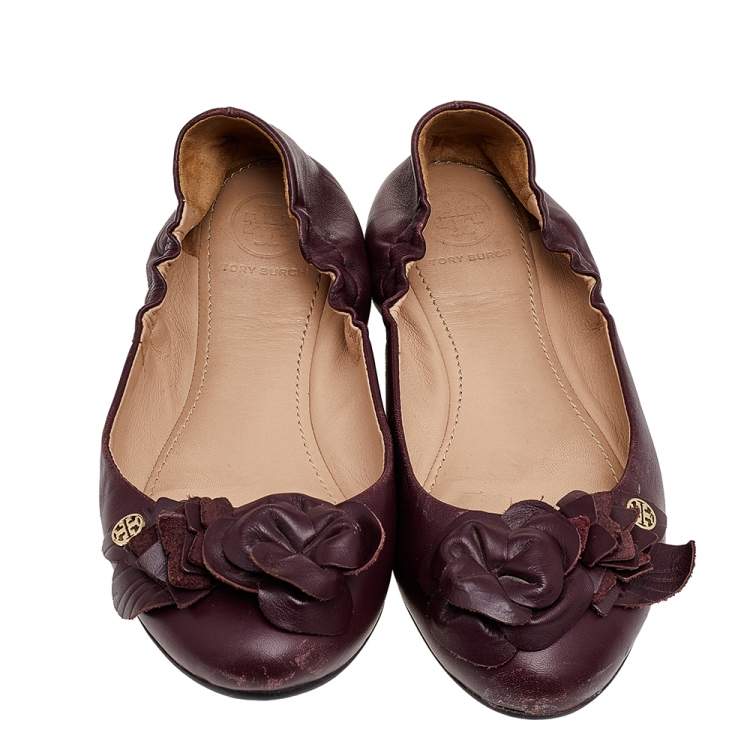 Pre Owned Tory Burch Burgundy Leather Flower Scrunch Ballet Flats Size 35.5