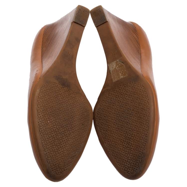 Pre Owned Tory Burch Brown Leather Sophie Embellished Wedge Pumps Size 37.5