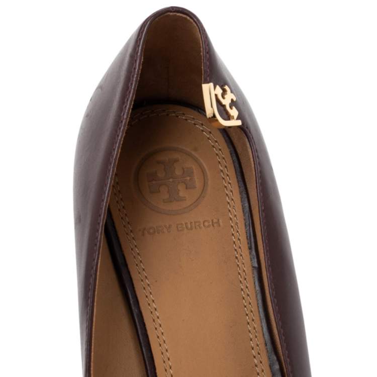 Pre Owned Tory Burch Burgundy Leather Pointed Toe Kitten Heel Pumps Size 38.5