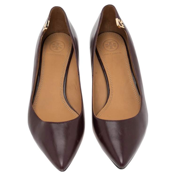 Pre Owned Tory Burch Burgundy Leather Pointed Toe Kitten Heel Pumps Size 38.5