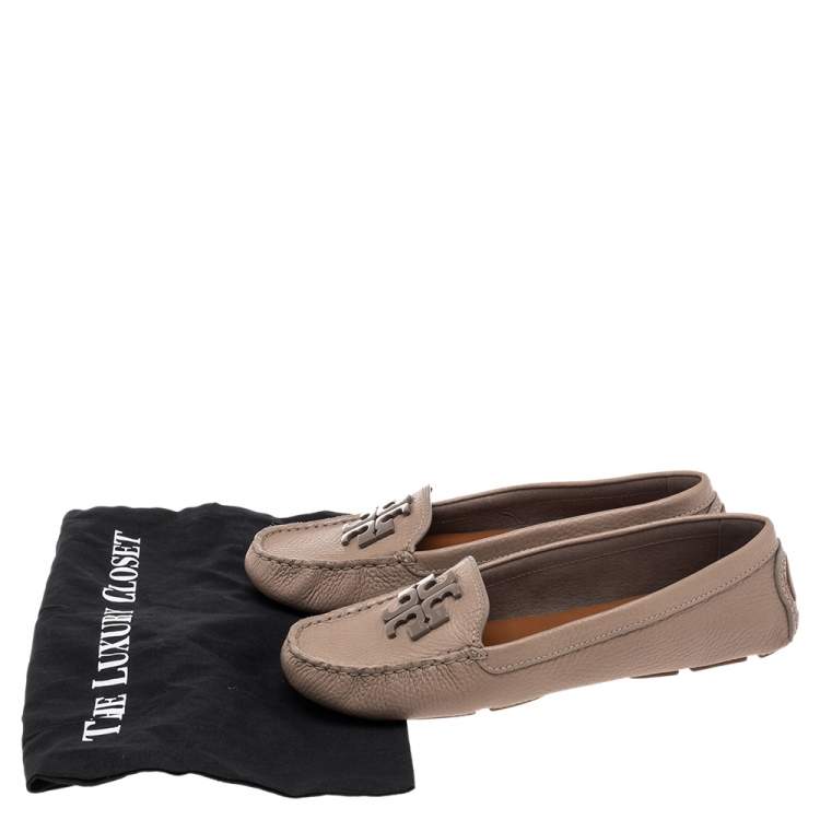 Pre Owned Tory Burch Beige Leather Slip on Loafers Size 38.5