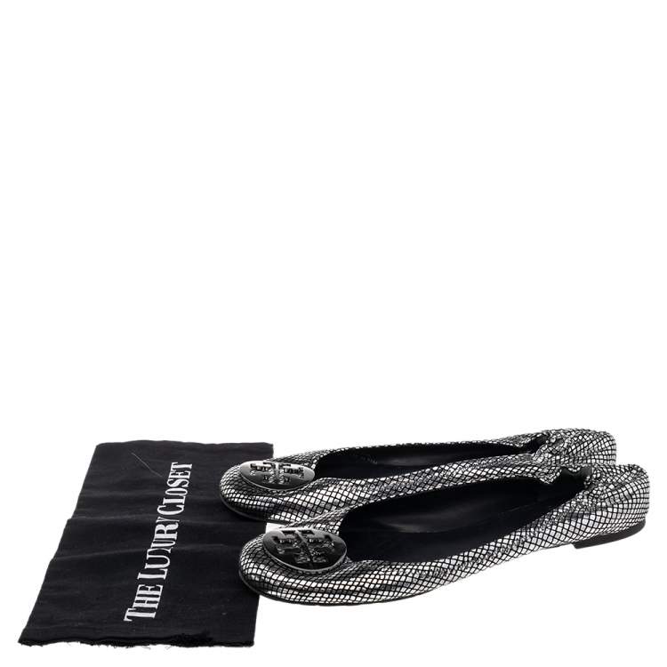 Pre Owned Tory Burch Silver Snakeskin Embossed Leather Logo Ballet Flats Size 41
