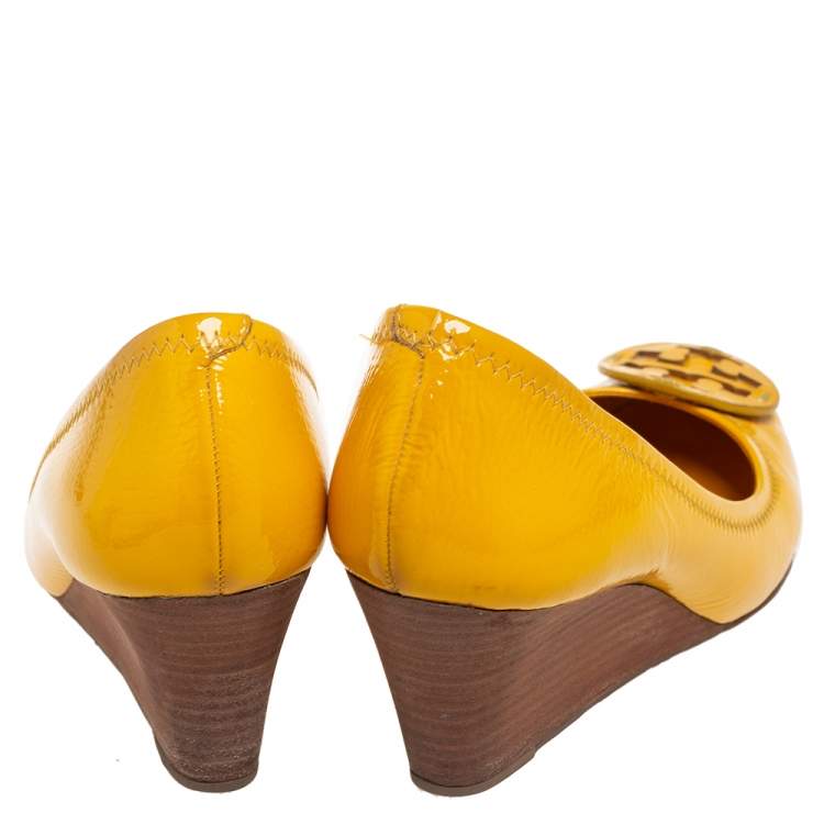 Pre Owned Tory Burch Yellow Patent Leather Sally Wedge Pumps Size 39