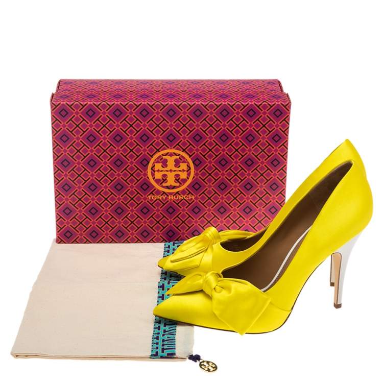 Pre Owned Tory Burch Yellow Satin Knotted Bow Pointed-Toe Pumps Size 40.5