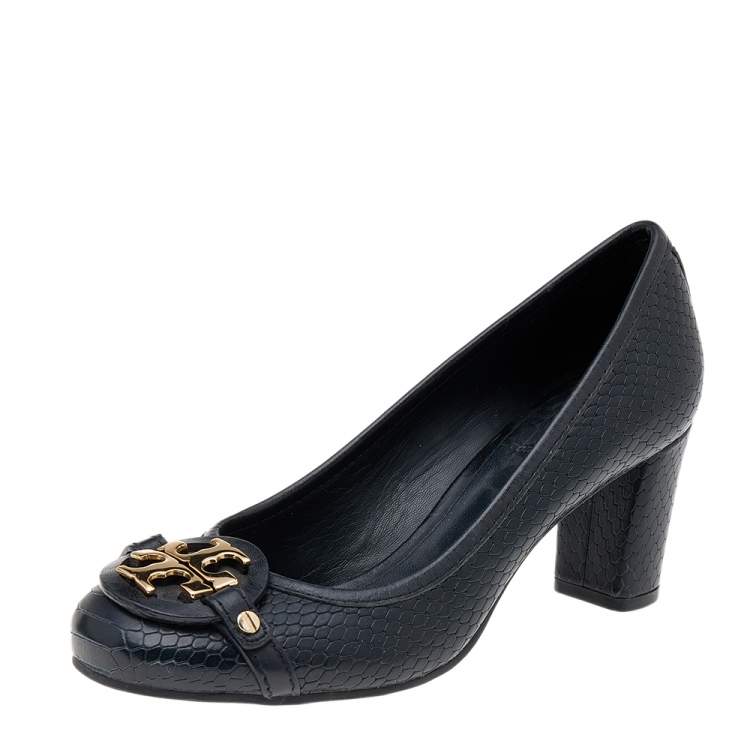 Pre Owned Tory Burch Navy Blue Python Embossed Leather Signature Logo Block Heel Pumps Size 36