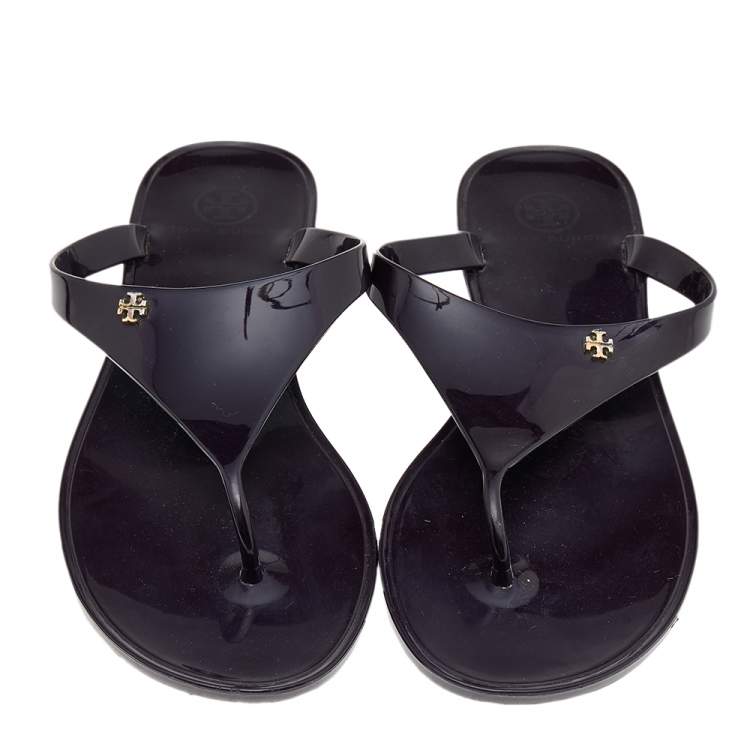 مملوكة مسبقًا Tory Burch Plum Rubber Speer Flat Thong Sandals Size 39.5