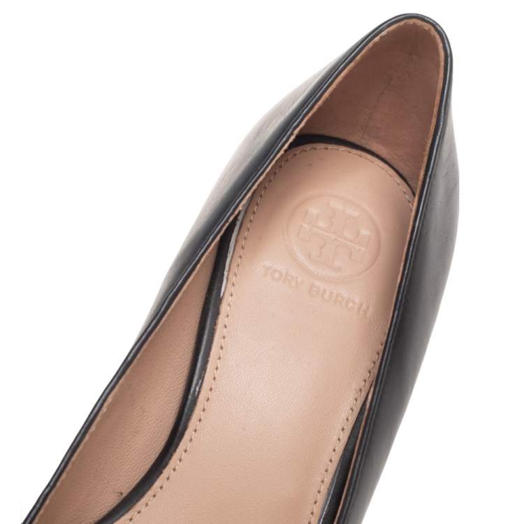 Pre Owned Tory Burch Black Leather Janey Block Heel Pumps Size 35