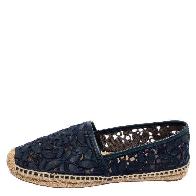 مملوكة مسبقًا Tory Burch Navy Blue Mesh and Leather Trim Jacki Espadrille Flats Size 38