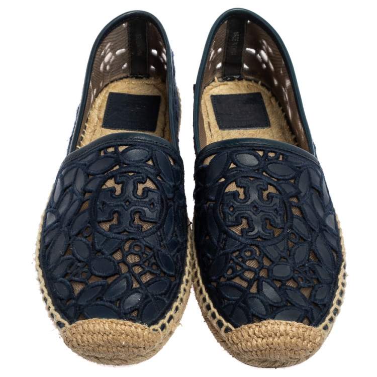 مملوكة مسبقًا Tory Burch Navy Blue Mesh and Leather Trim Jacki Espadrille Flats Size 38