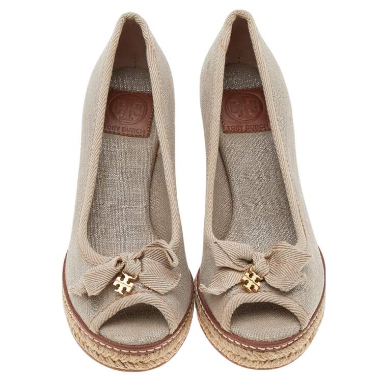 Pre Owned Tory Burch Grey Fabric Wedge Pumps Size 35