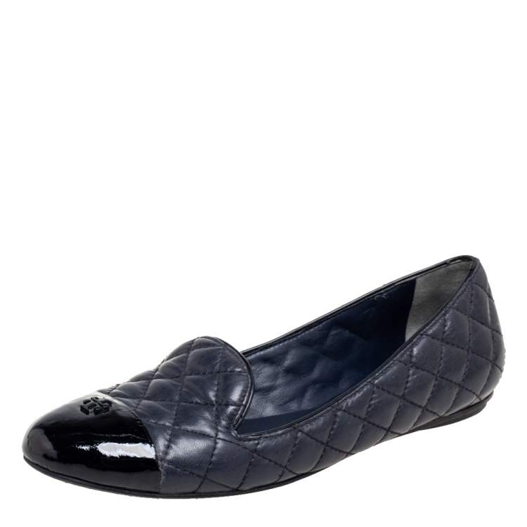 Pre Owned Tory Burch Navy Blue/Black Quilted and Patent Leather Cap-Toe Smoking Slippers Size 38.5