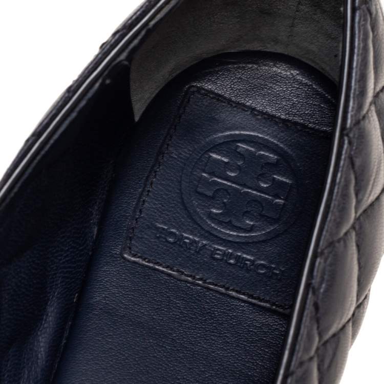 Pre Owned Tory Burch Navy Blue/Black Quilted and Patent Leather Cap-Toe Smoking Slippers Size 38.5