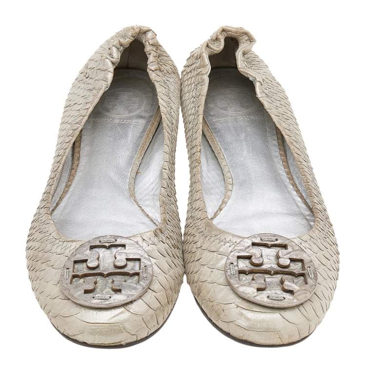 Pre Owned Tory Burch Silver Python Embossed Leather Reva Ballet Flats Size 38.5