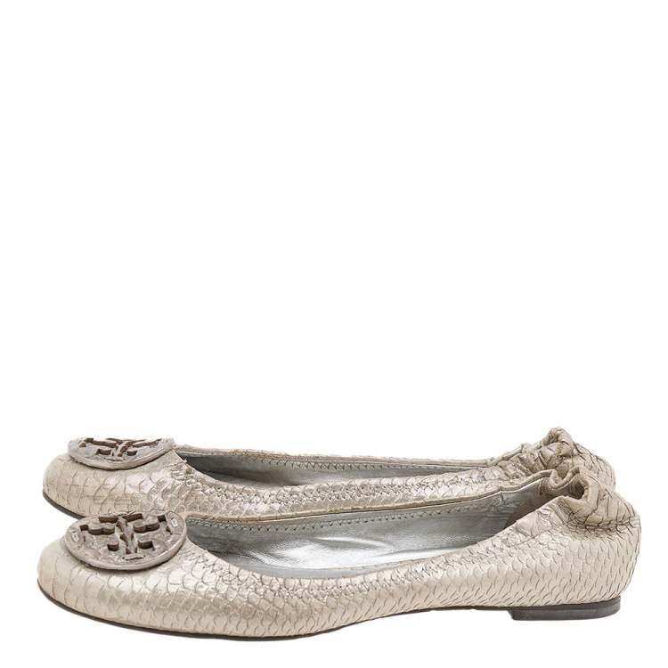 Pre Owned Tory Burch Silver Python Embossed Leather Reva Ballet Flats Size 38.5