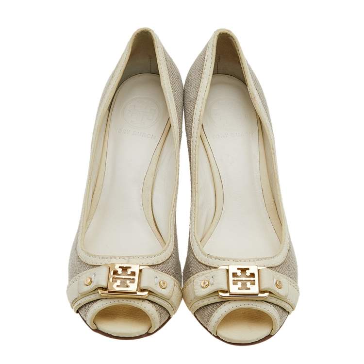Pre Owned Tory Burch Grey/Cream Canvas And Leather Wedge Peep Toe Pumps Size 37.5