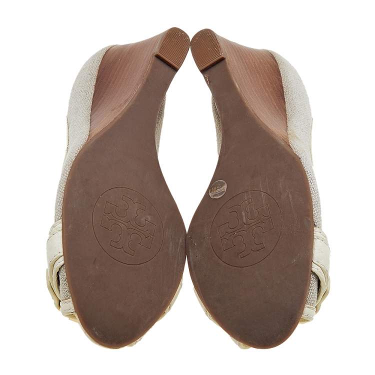 Pre Owned Tory Burch Grey/Cream Canvas And Leather Wedge Peep Toe Pumps Size 37.5