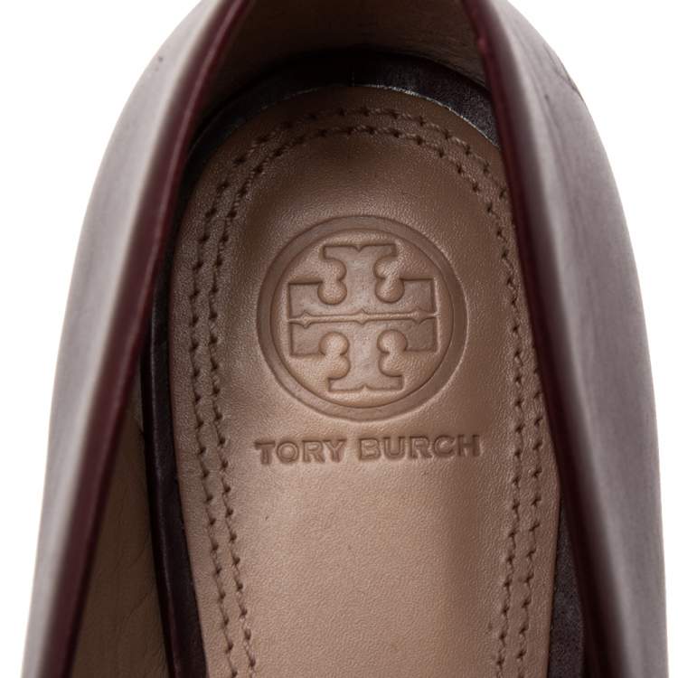 Pre Owned Tory Burch Dark Maroon Patent and Leather Fairford Ballet Flats Size 40.5