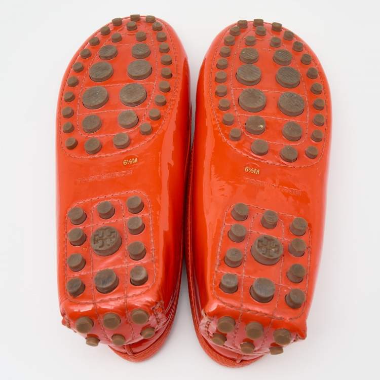 Pre Owned Tory Burch Orange Patent And Leather Slip On Loafers Size 36.5