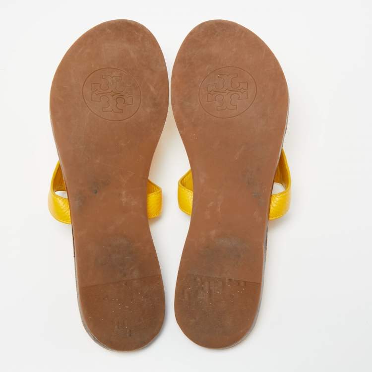 Pre Owned Tory Burch Yellow Leather Benton Flat Thongs Size 40
