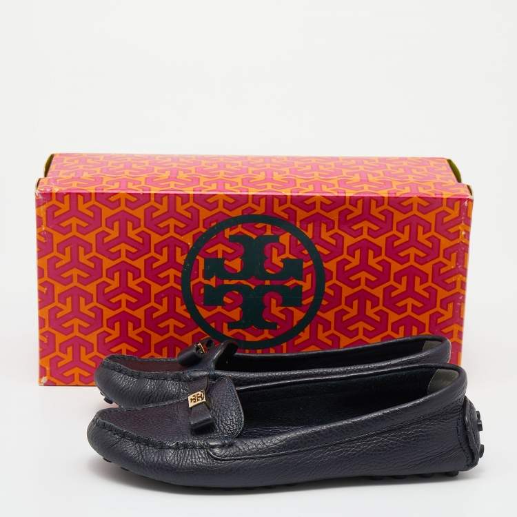 Pre Owned Tory Burch Black Leather Bow Loafers Size 36