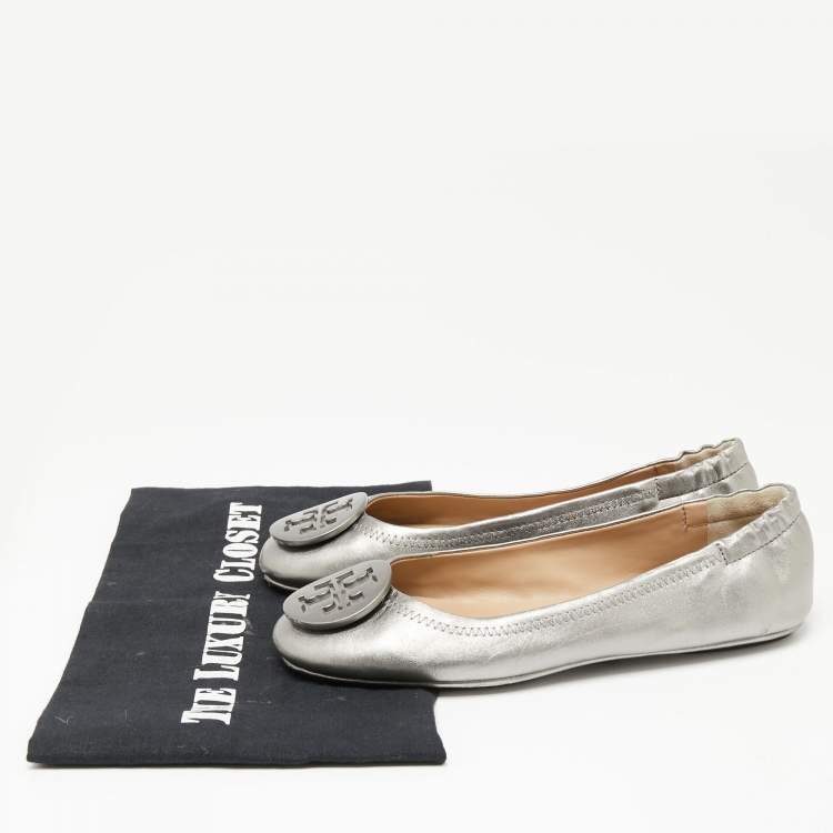 Pre Owned Tory Burch Silver Leather Scrunch Ballet Flats Size 35.5