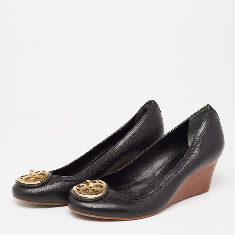 Pre Owned Tory Burch Black Leather Wedge Pumps Size 38.5