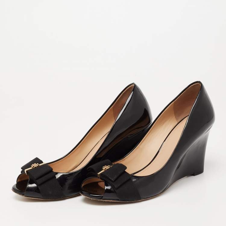 Pre Owned Tory Burch Black Patent Leather Bow Trudy Peep-Toe Wedge Pumps Size 38