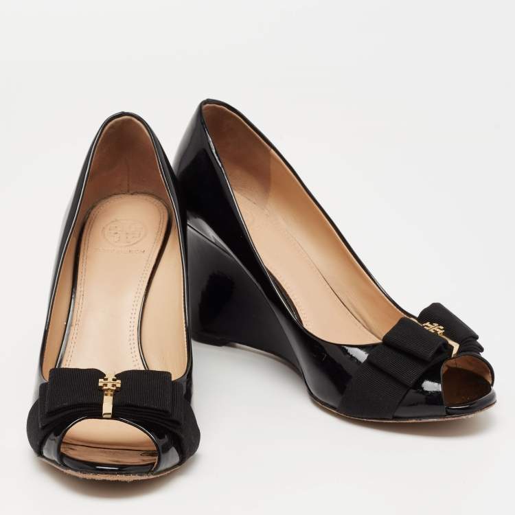 Pre Owned Tory Burch Black Patent Leather Bow Trudy Peep-Toe Wedge Pumps Size 38