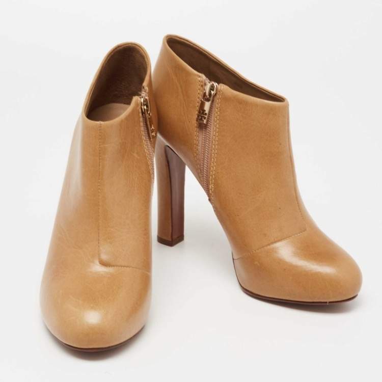 مملوكة مسبقًا Tory Burch Tan Leather Ankle Booties Size 38