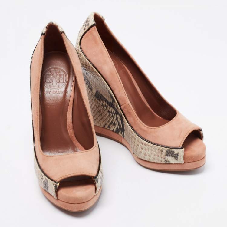 Pre Owned Tory Burch Beige Suede And Python Embossed Leather Sandra Wedge Platform Pumps Size 35