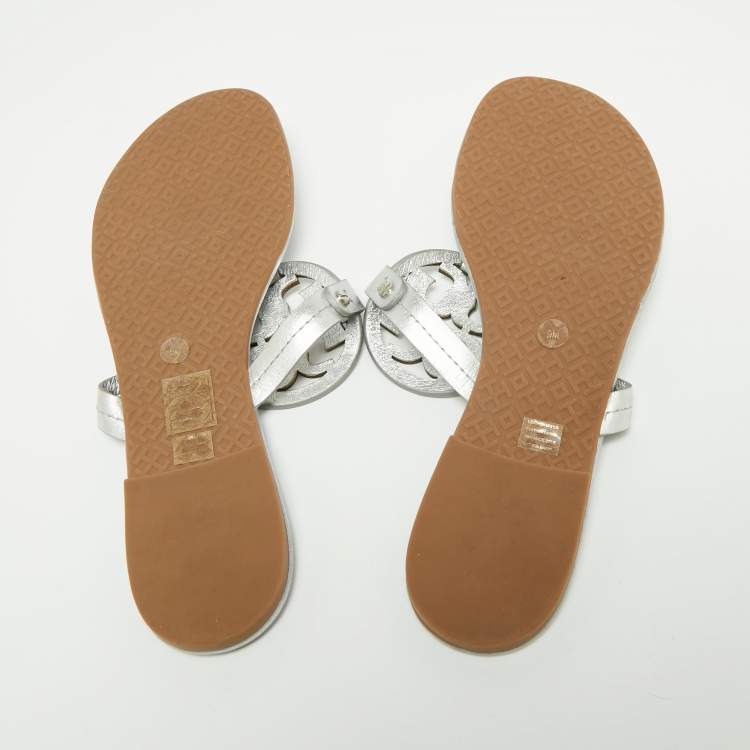 مملوكة مسبقًا Tory Burch Metallic Silver Leather Miller Flat Thong Sandals Size 39