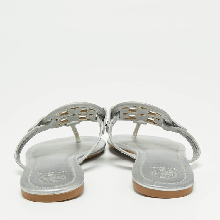 مملوكة مسبقًا Tory Burch Metallic Silver Leather Miller Flat Thong Sandals Size 39