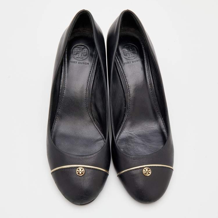 مملوكة مسبقًا Tory Burch Black Leather Cap Toe Wedge Pumps Size 38