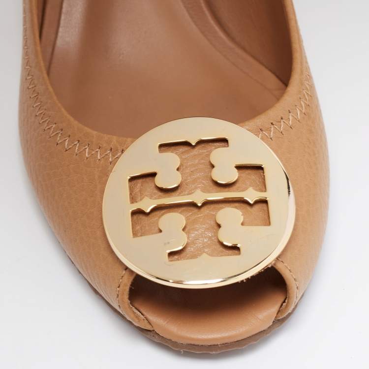 Pre Owned Tory Burch Brown Grained Leather Wedge Pumps Size 36.5