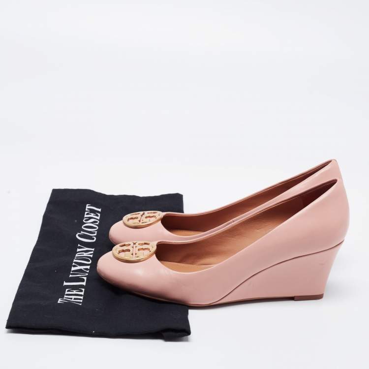 Pre Owned Tory Burch Beige Leather Chelsea Wedge Pumps Size 37.5