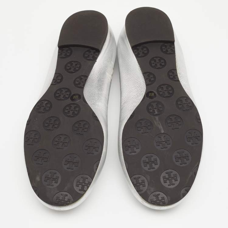 Pre Owned Tory Burch Metallic Silver Leather Reva Scrunch Ballet Flats Size 38.5
