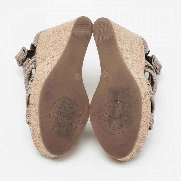 مملوكة مسبقًا Tory Burch Taupe Python Embossed Leather Strappy Cork Wedge Sandals Size 36.5
