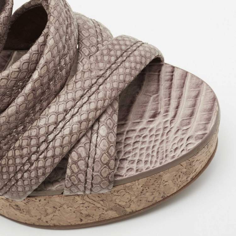 مملوكة مسبقًا Tory Burch Taupe Python Embossed Leather Strappy Cork Wedge Sandals Size 36.5